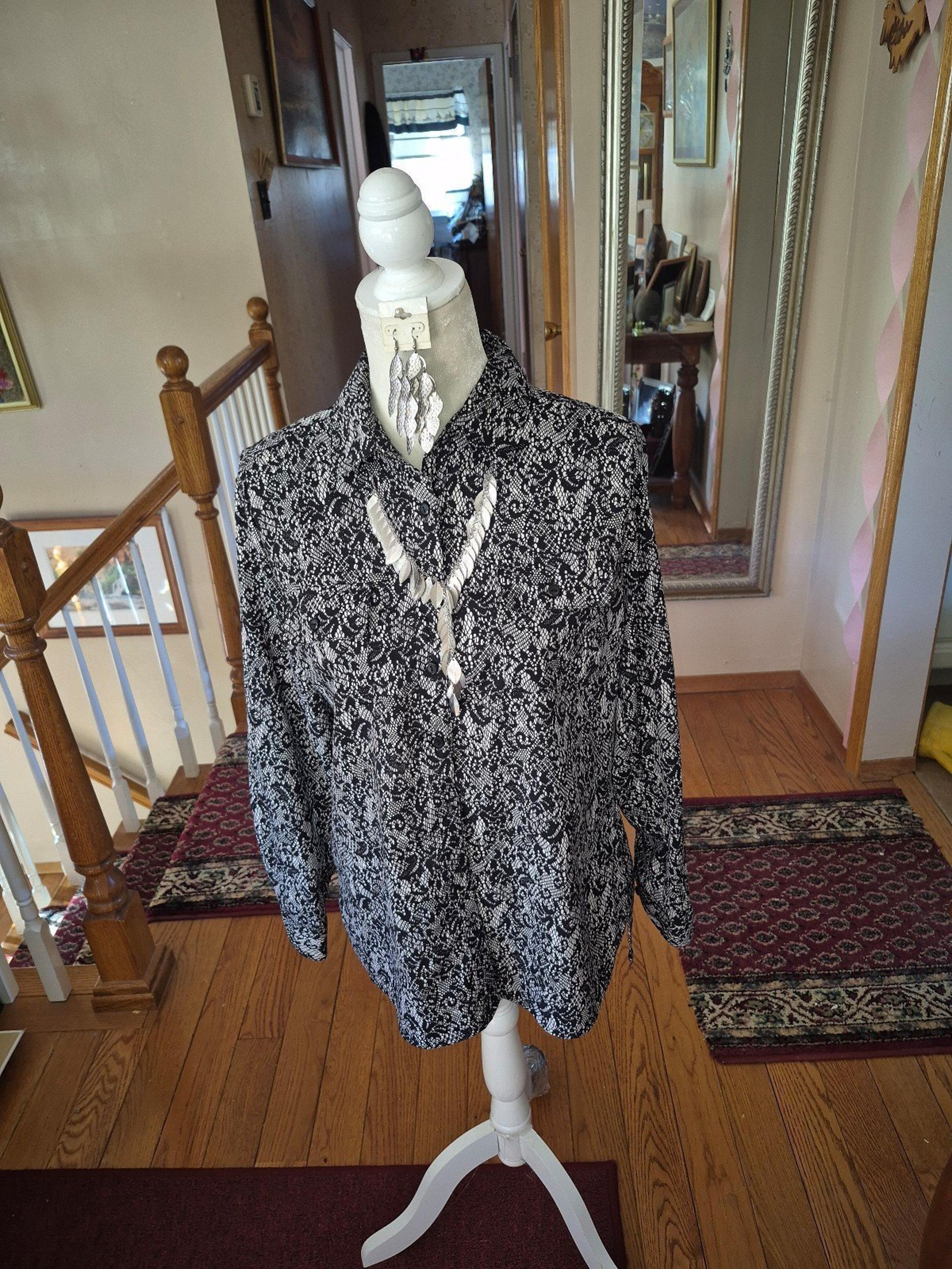 Elementz Black & White Buttons Down Shirt.