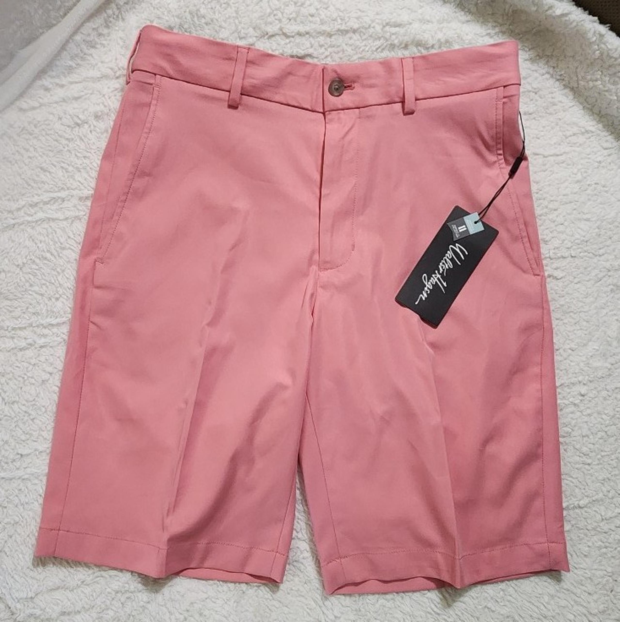 NWT Walter Hagen Men's P11 Shorts W 30" Brilliant Pink. Moisture wicking.