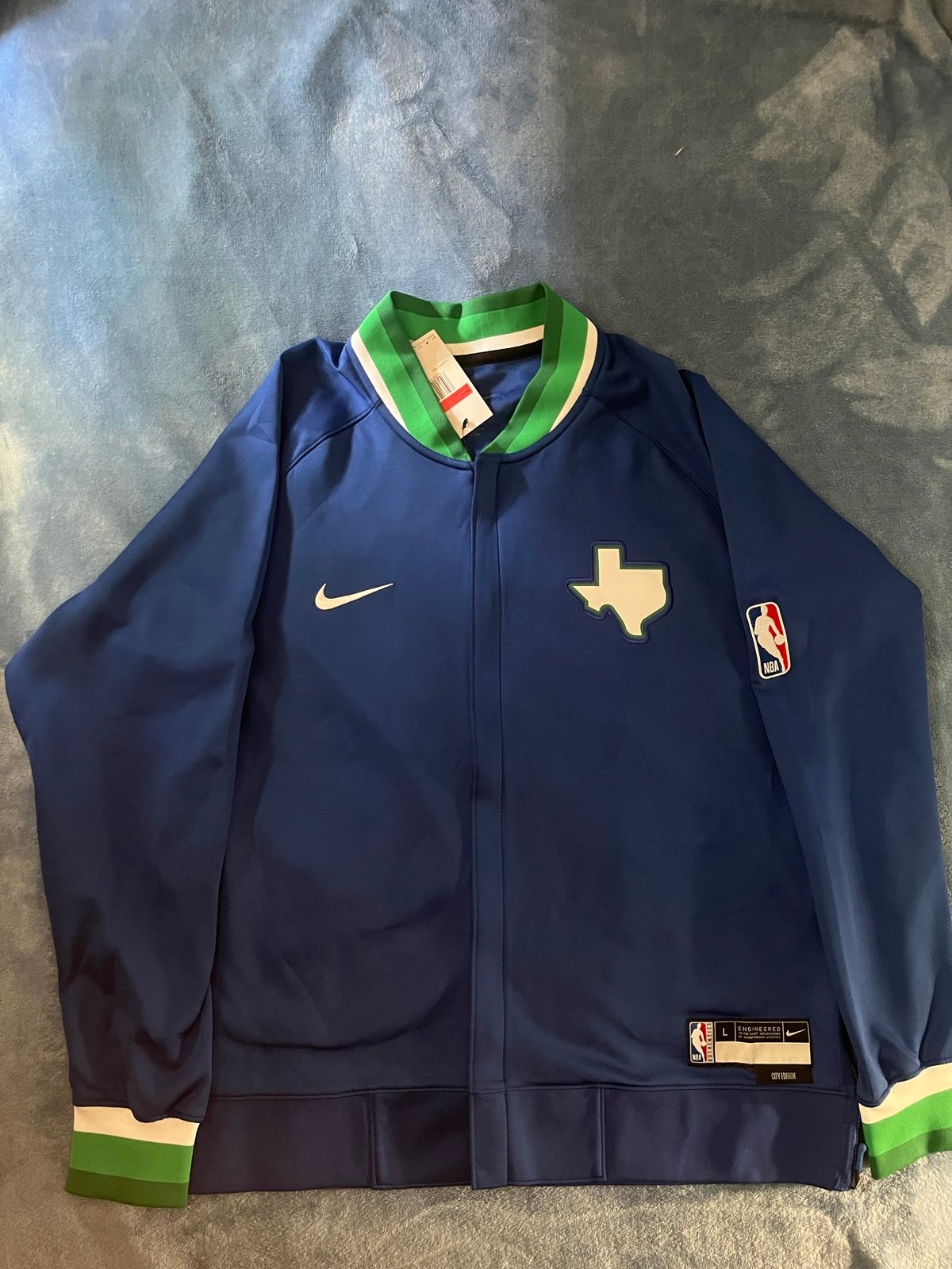 Nike Dallas Maverick’s NBA City Edition Jacket (DN5532-495) Men’s Size Large NWT