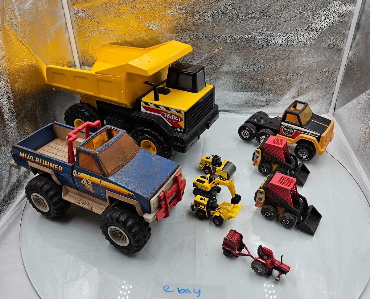 Vintage & Modern Tonka (Dump Truck, Gravel Trucks, Tractor, Mud Runner & 3 Pack)