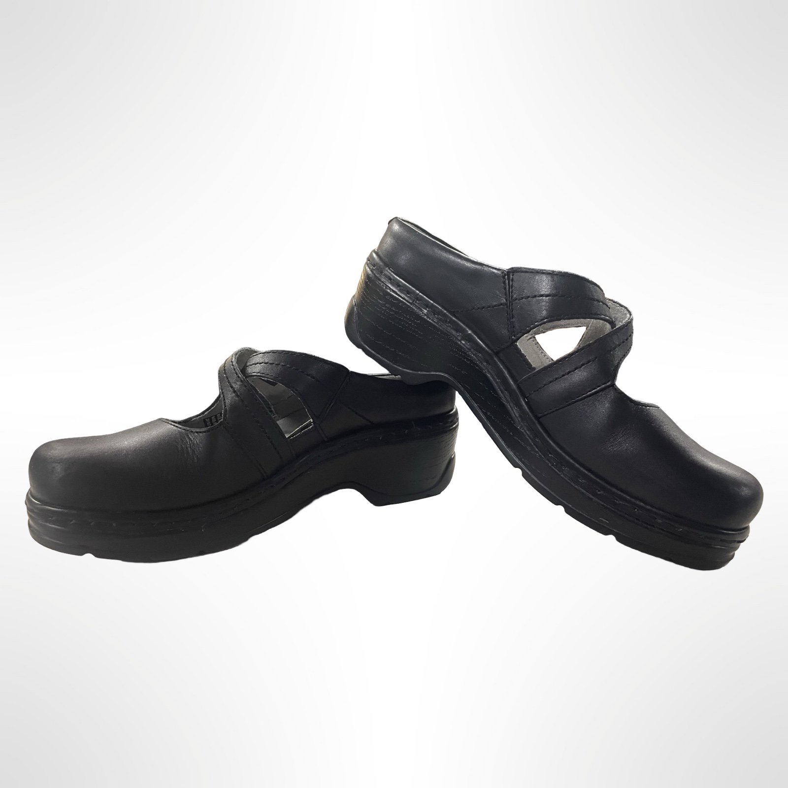 Clogs Klogs women’s black leather shoes size 8w