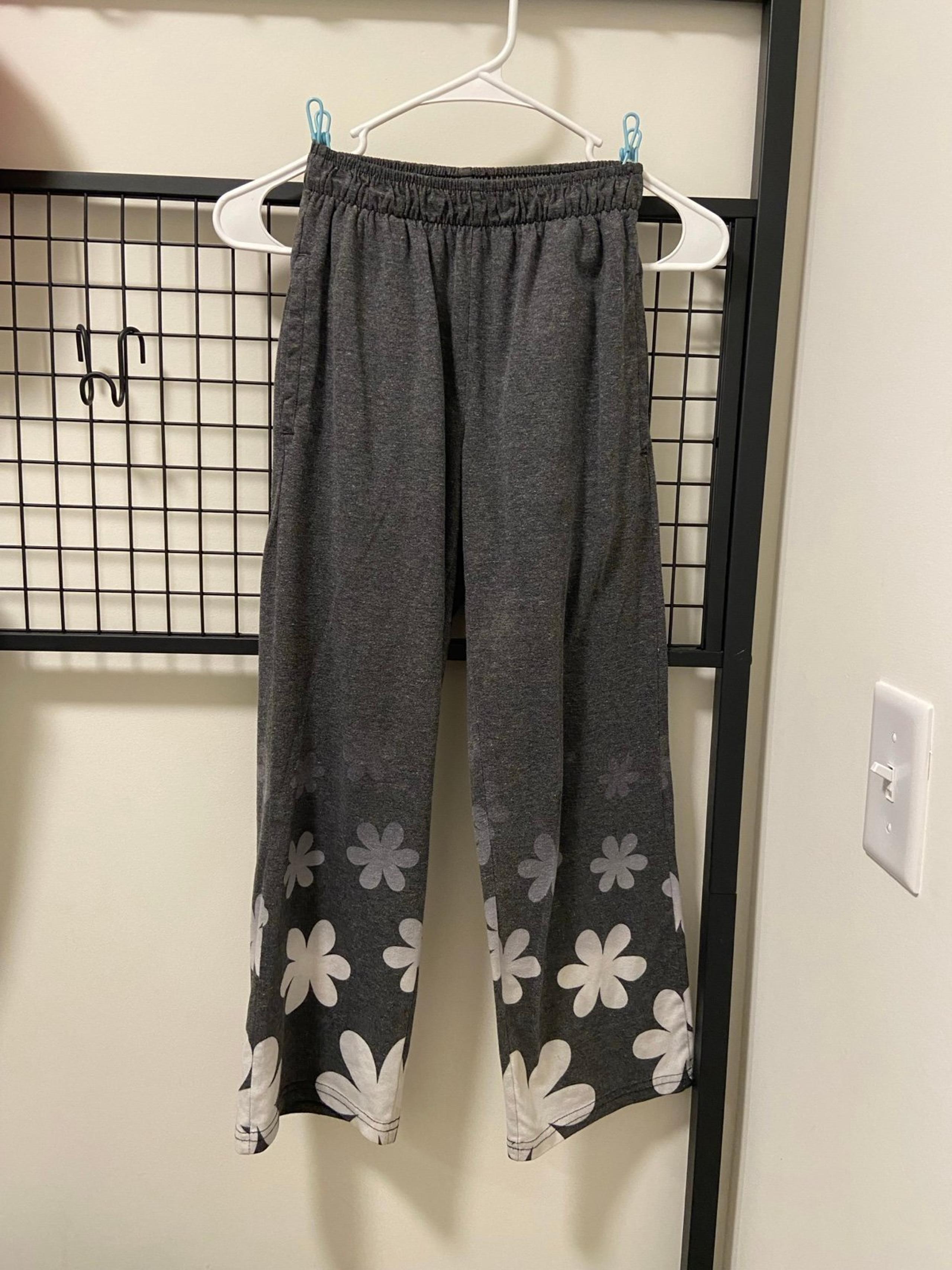 Boxercraft girl’s floral yoga pants — small