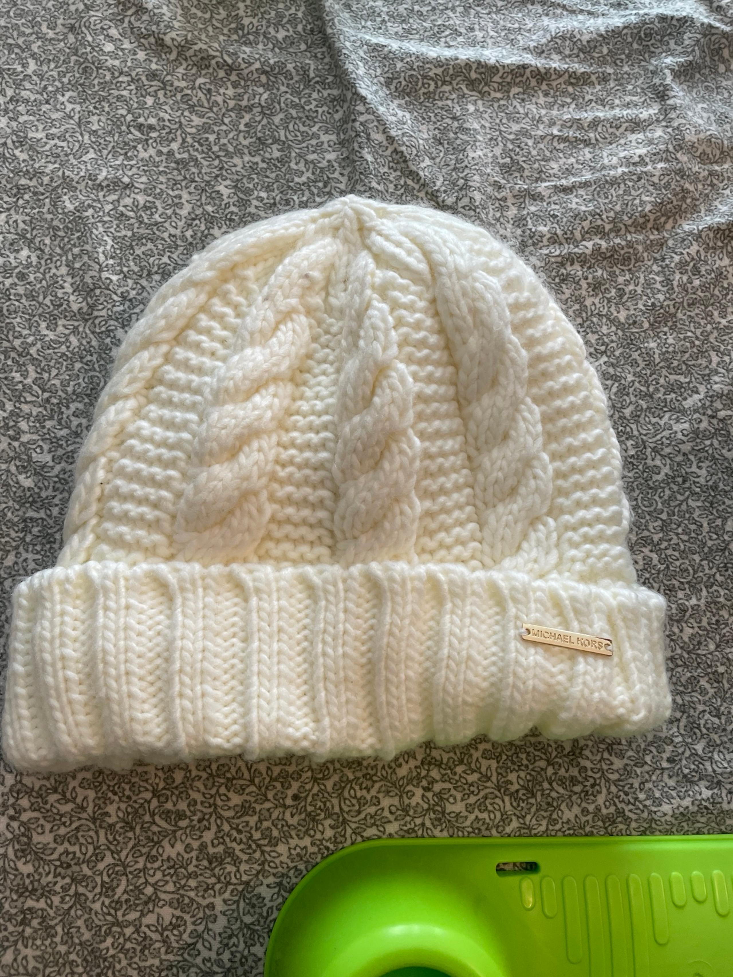 Michael Kors Women`s Cable Knit Teddy Fleece Winter Beanie Hat