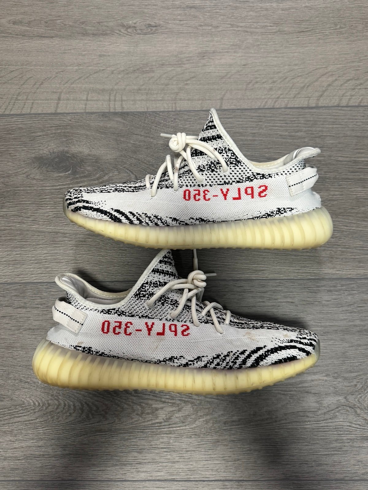 Adidas Yeezy zebras