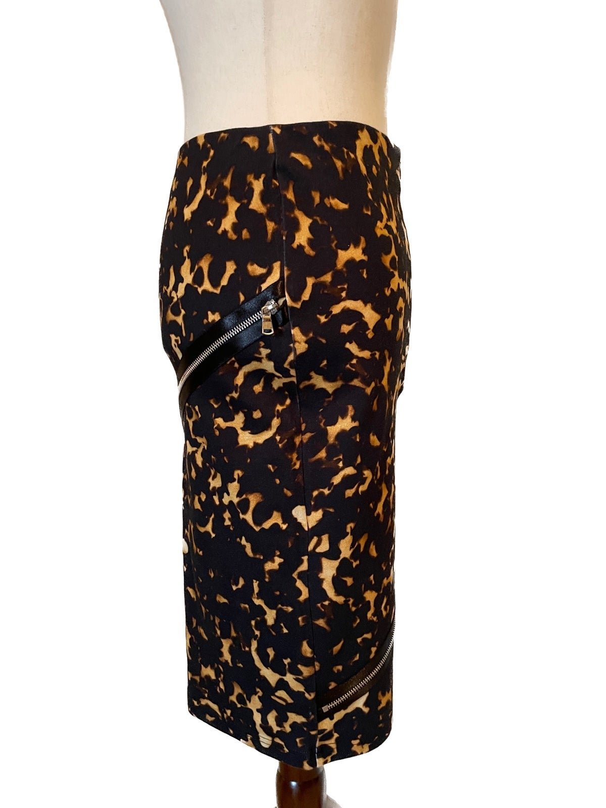 McQ ALEXANDER McQUEEN Stretch Leopard Print Pencil Skirt