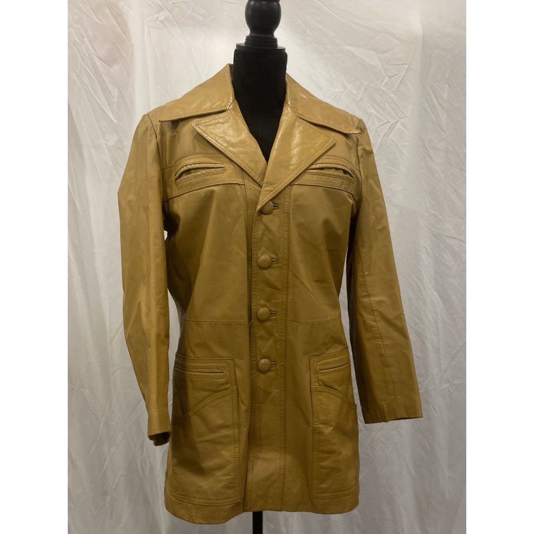 Vintage 1970’s Montgomery Ward Mustard Yellow leather jacket with lining 38R Men