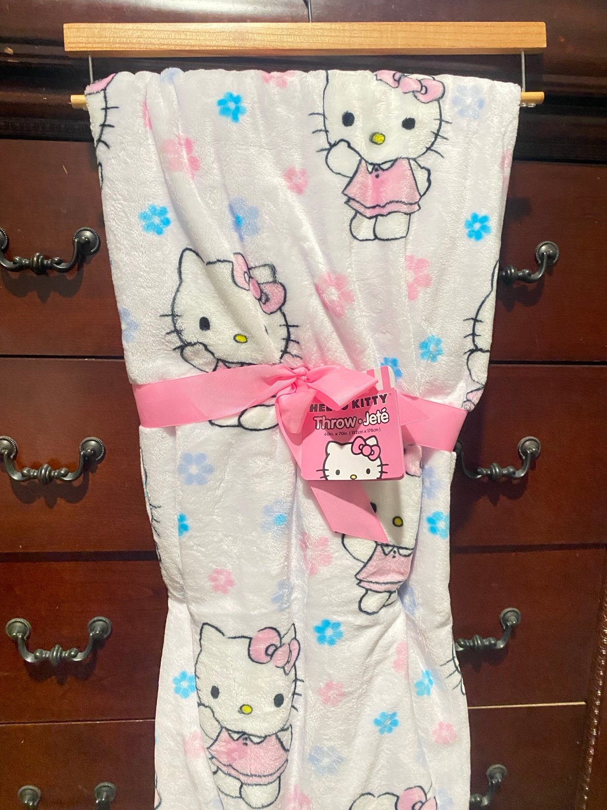 Hello kitty blanket
