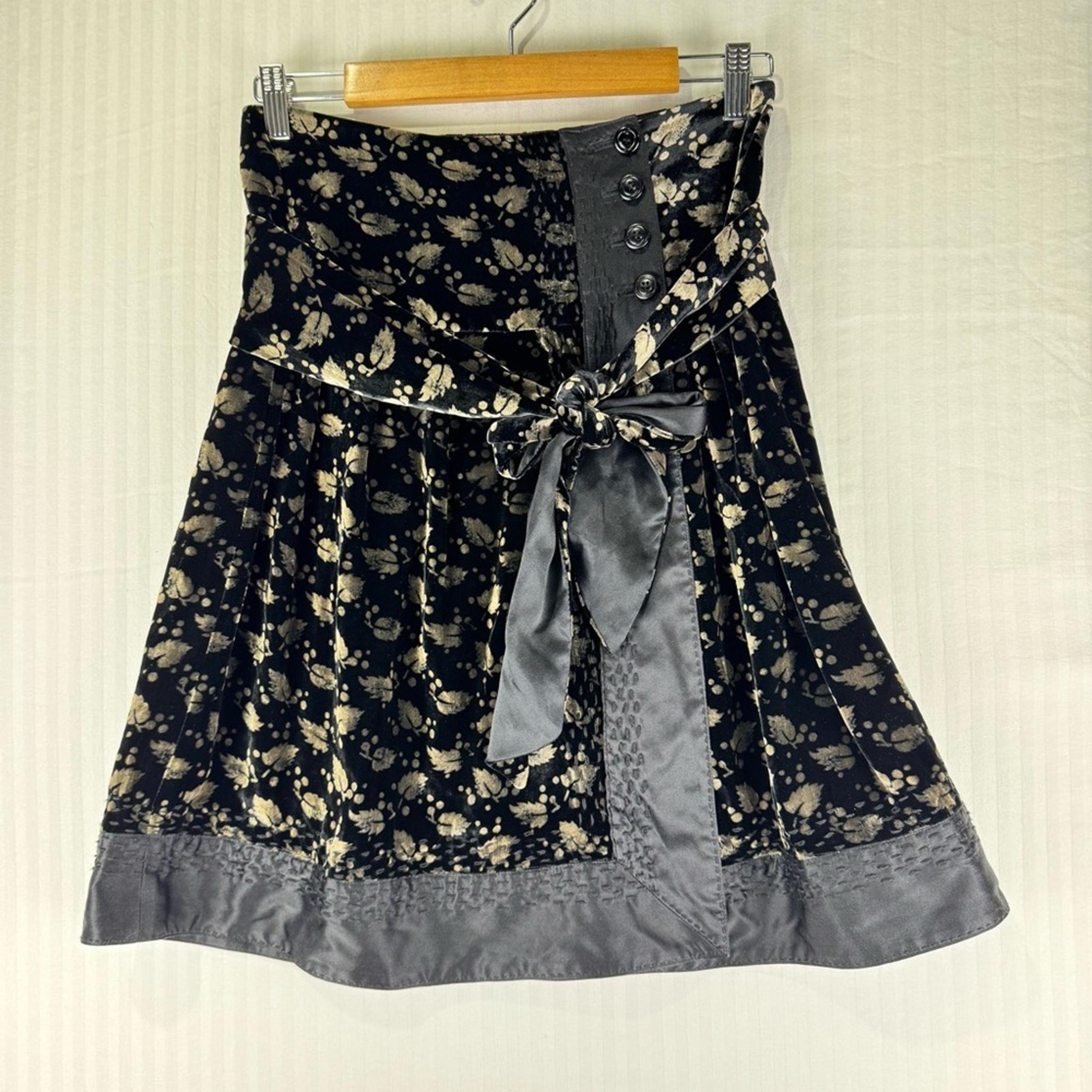 Etcetera Rayon/Silk Blend Black Velvet Wrap Sash Skirt Gold Leaf Print Size 4
