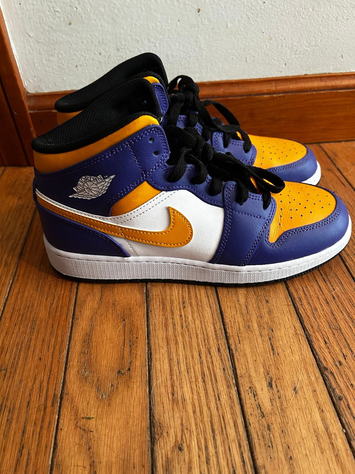 Jordan 1 Mid Lakers 6.5y