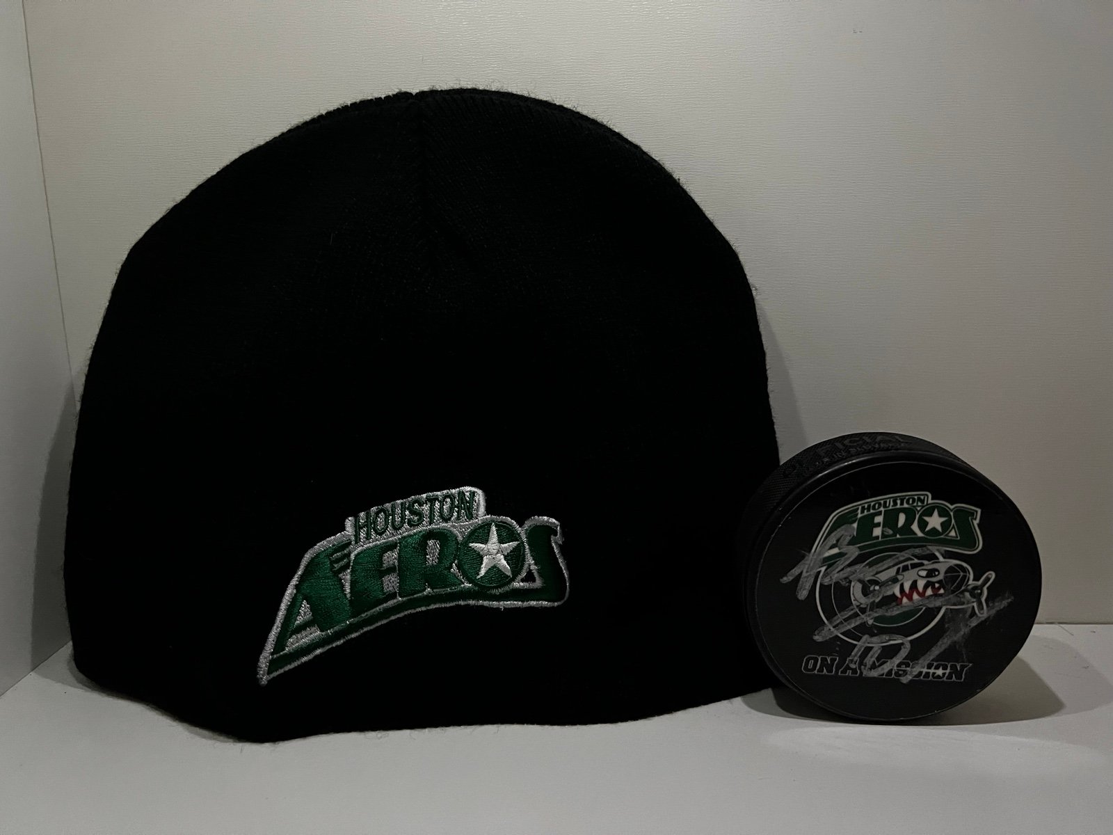 Houston Aeros Beanie and Autographed Puck IHL Defunct Hockey Team