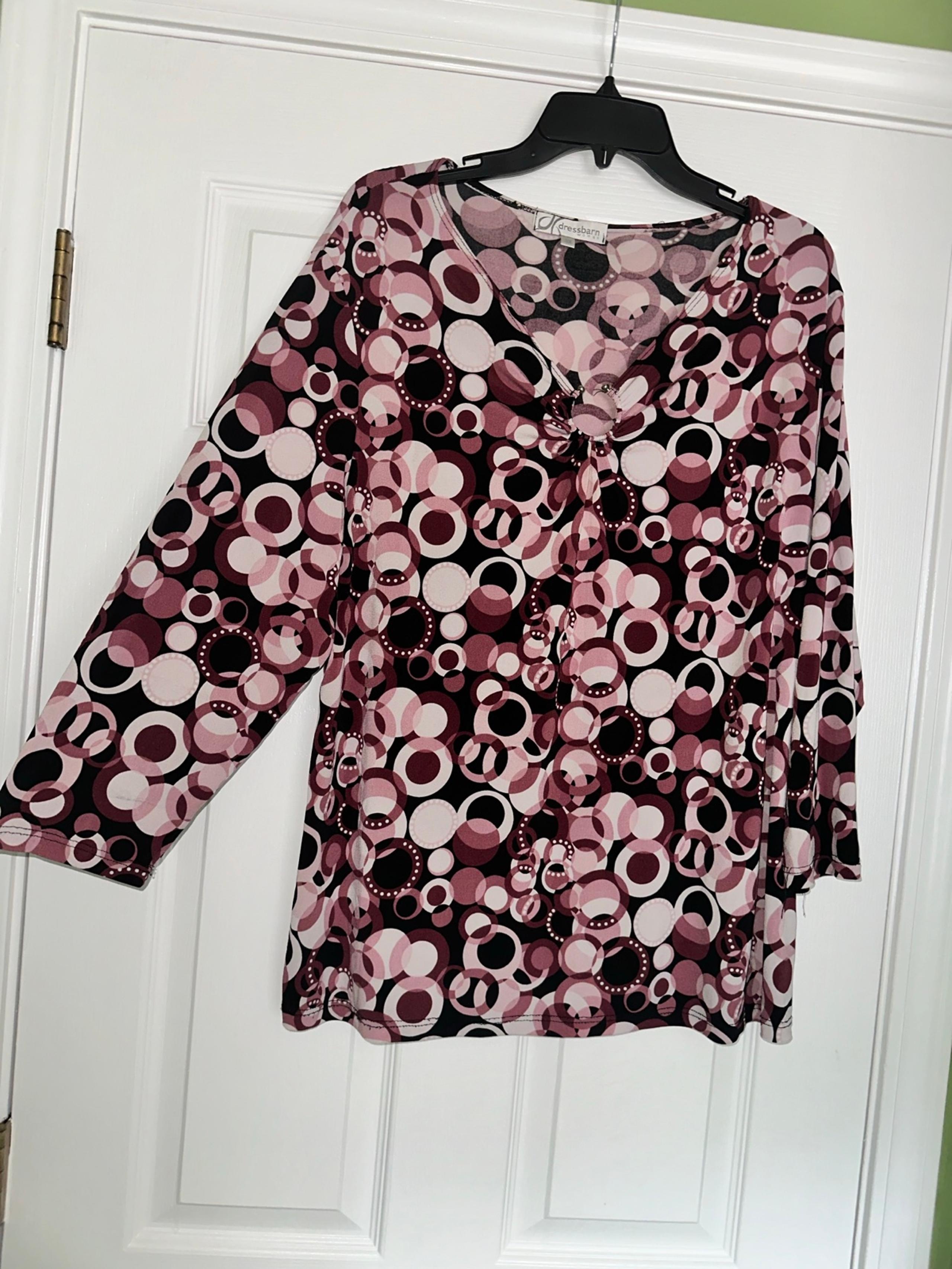Dressbarn circle/dot pattern w/metal ring 3/4 sleeve blouse Size 3X