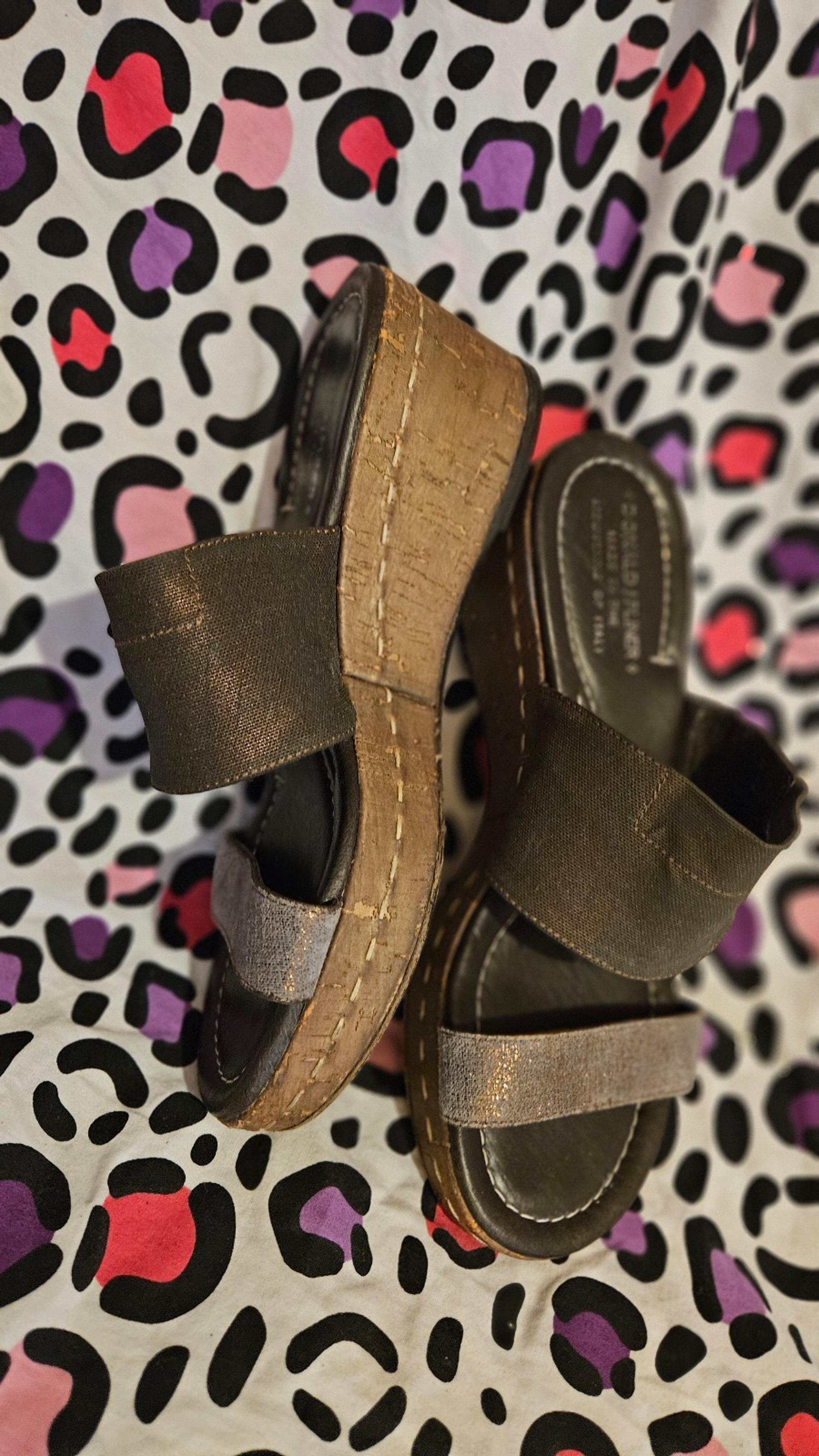 Donald J Pliner Shera Sandals Womens Metallic Two Strap Cork Wedges sz8.5