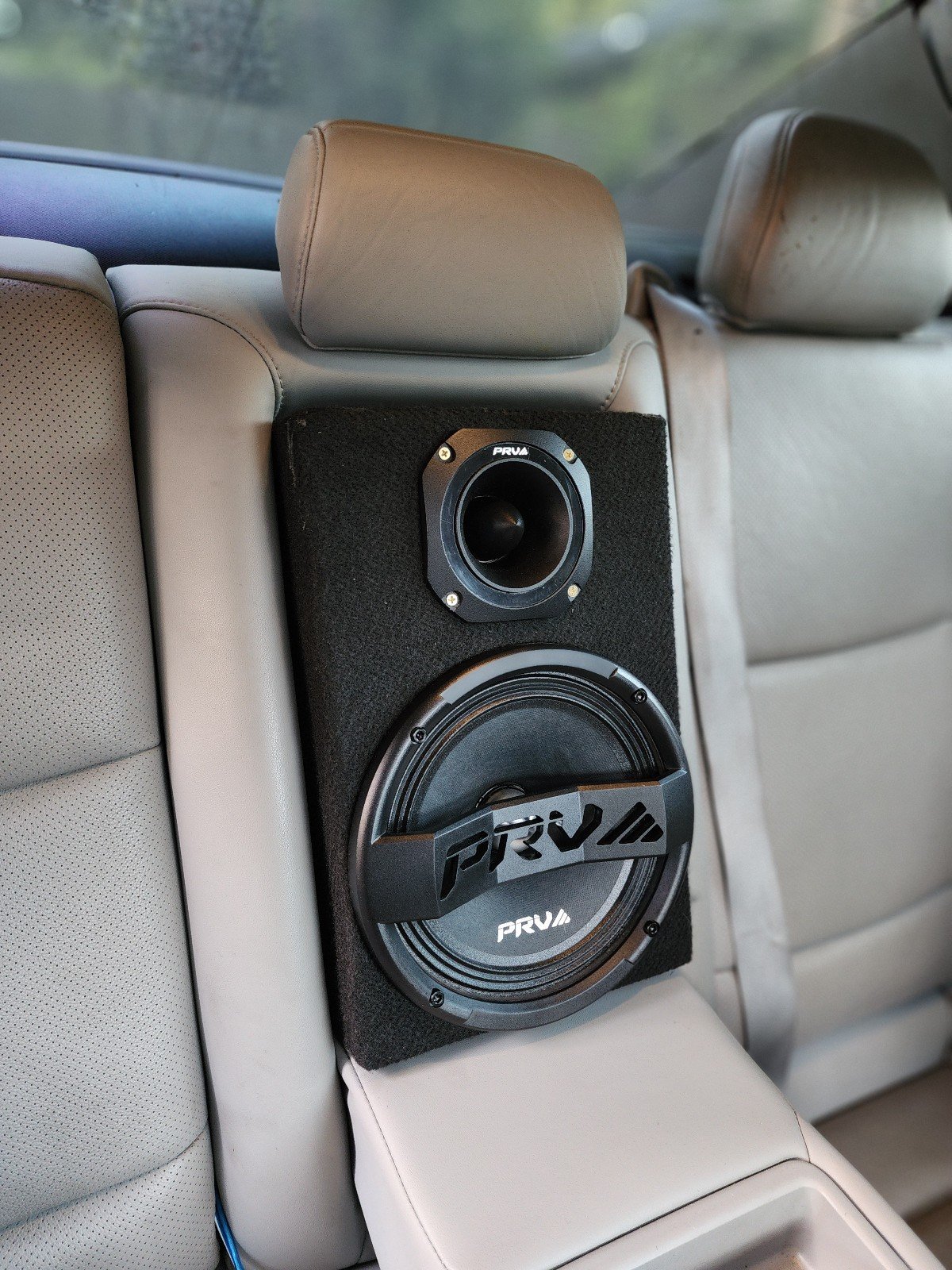 PRV Mini Chuchero. Mini Speaker Box For Cars. Fits Most Armrest. Very loud. Good