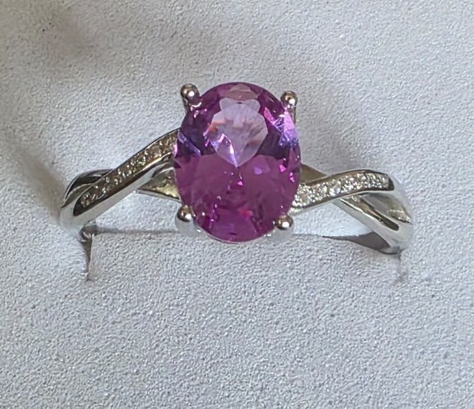 RYZE OVAL PLUM PERFECT RING SIZE 9