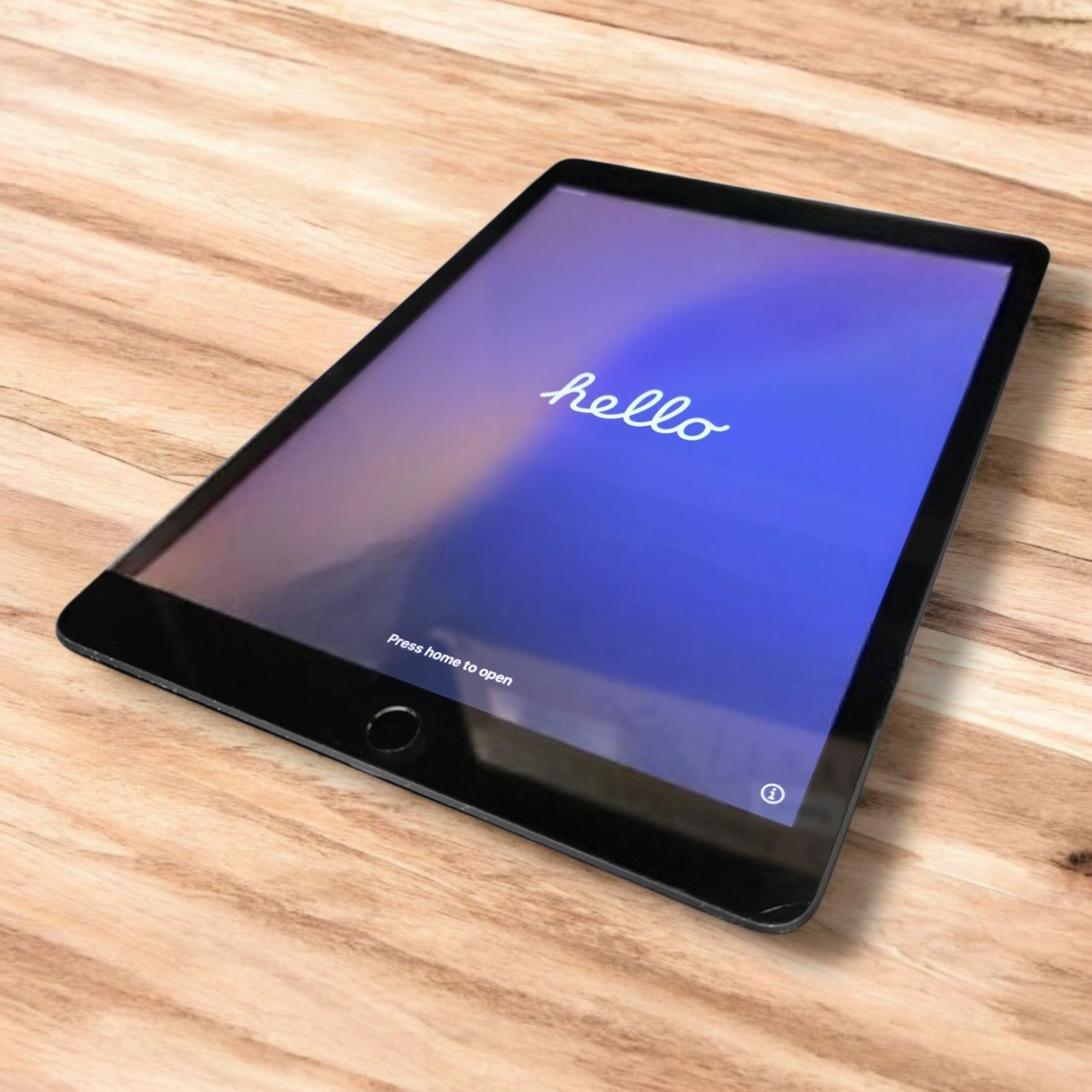 Apple iPad (7th Gen) A2198 32GB, Wi-Fi+4G Chip Bottom Right Corner Space Gray