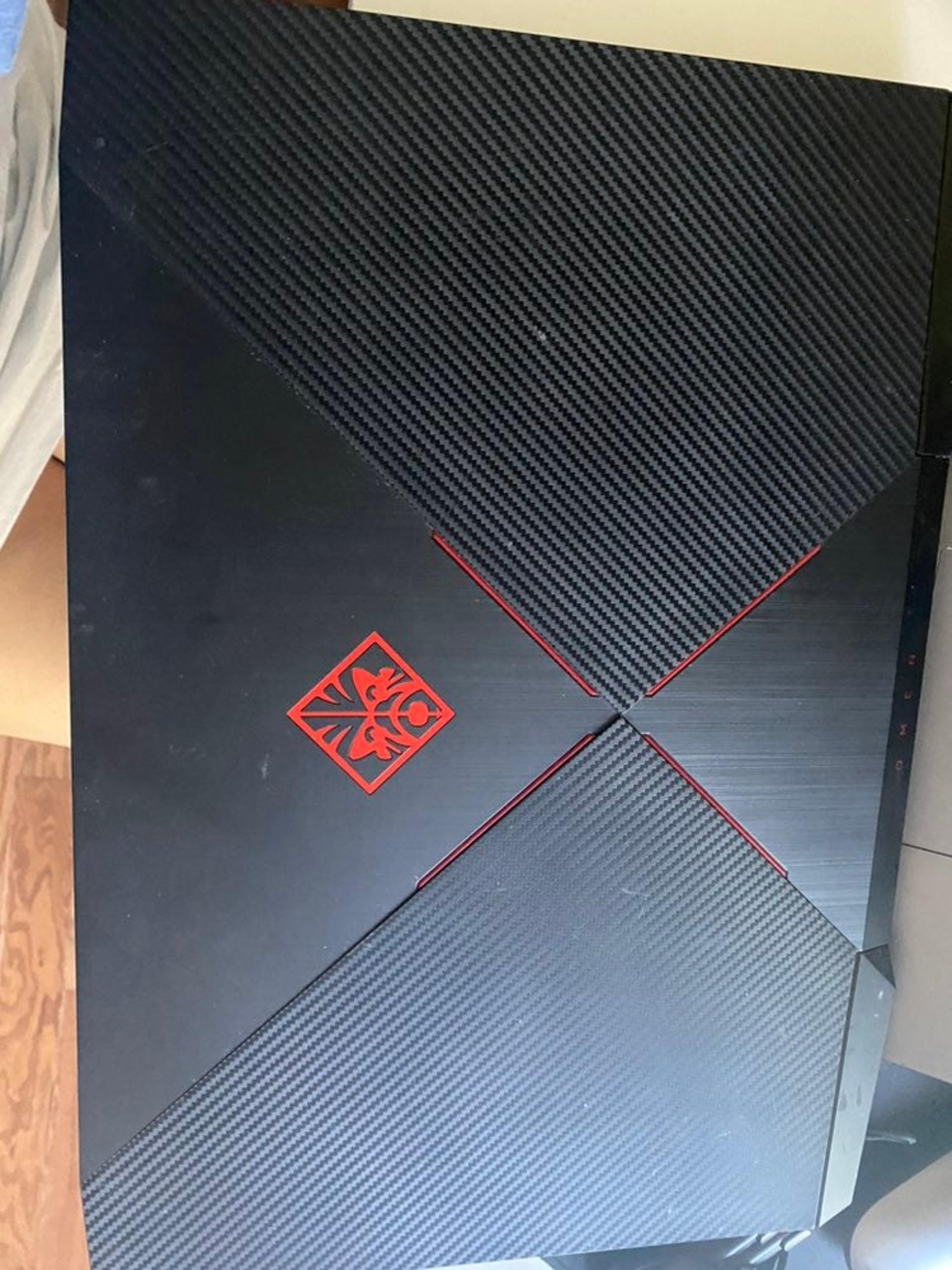 HO Omen 17 GTX 1070 intel i7-8th gaming laptop
