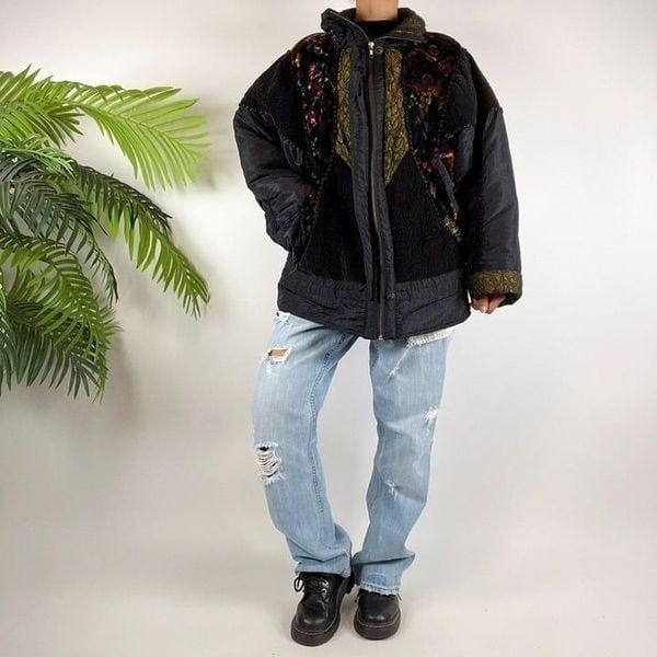 Vintage 80s 90s Fairy Grunge Black Floral Retro Oversized Puffer Jacket / Sz: M
