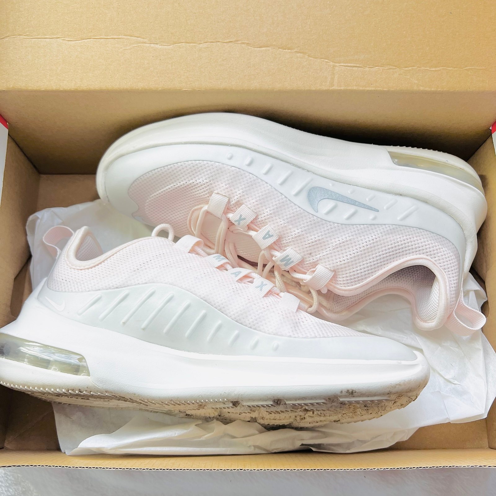 NIKE WMNS Air Max Axis Light Soft Pink Metallic Platinum - 5.5W
