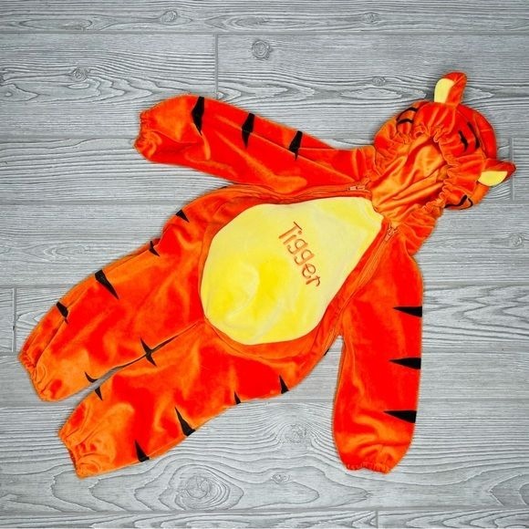 Disney store tigger costume Halloween Winnie the Pooh costume dress up 6-12m