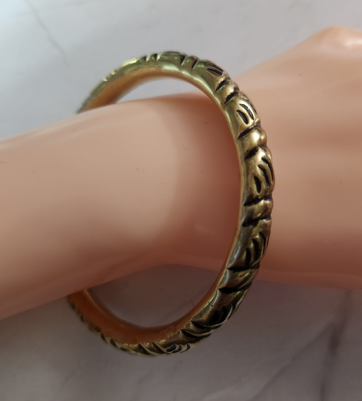 Bracelet Antique Victorian Repousse Brass Bangle