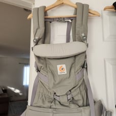 Ergobaby Adapt