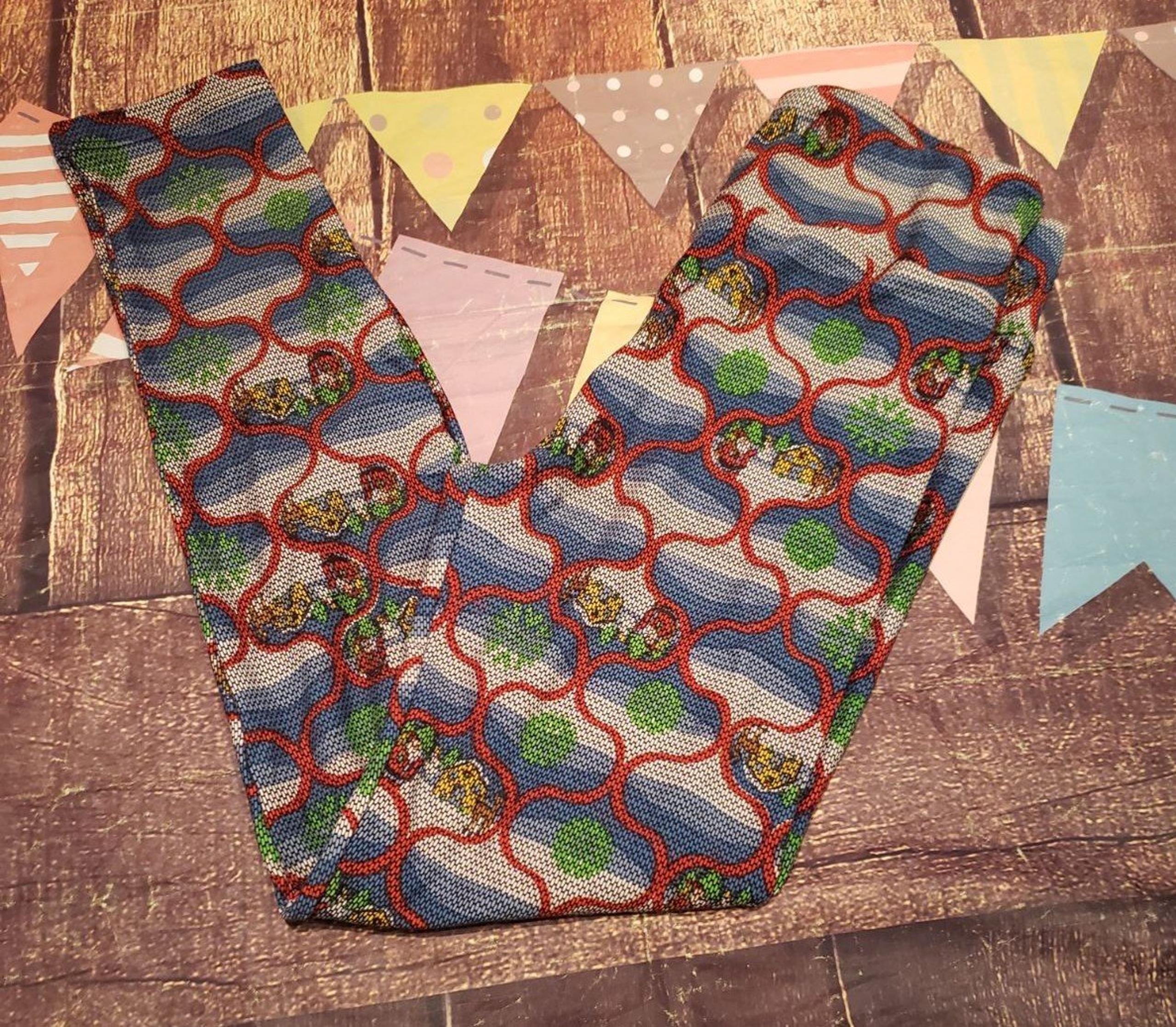 Lularoe santa snowflake Leggings os