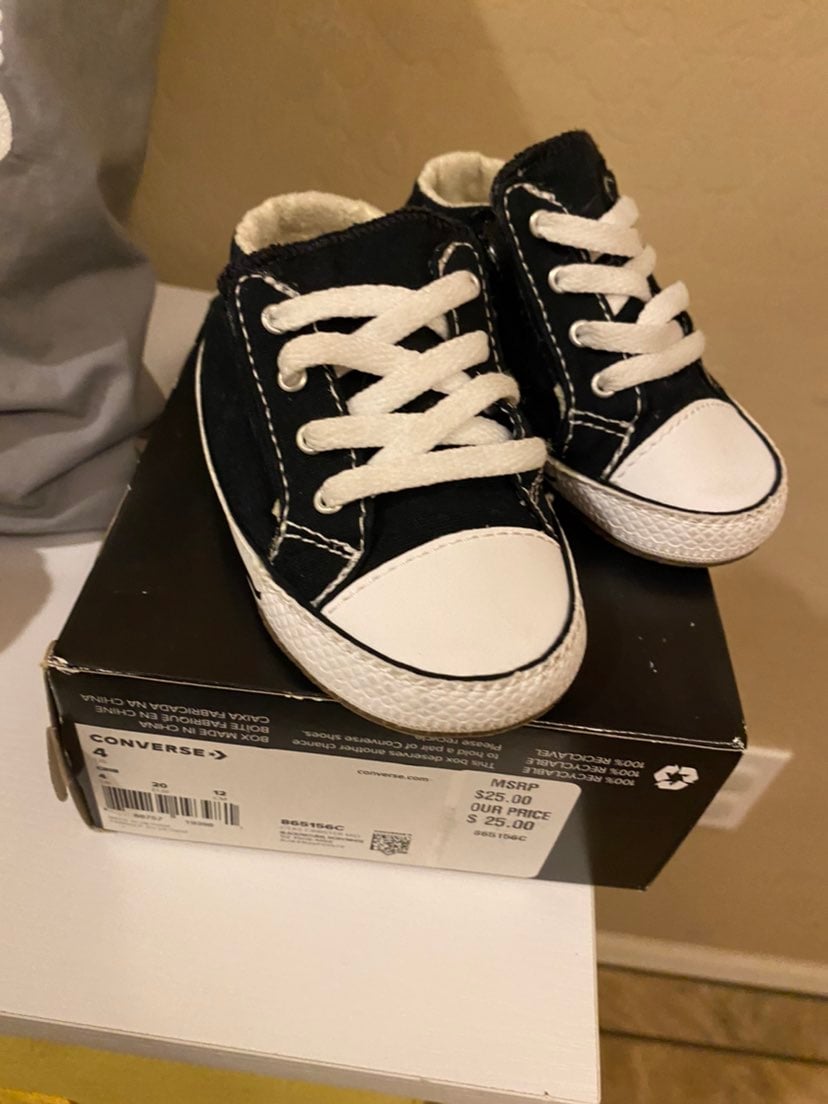Converse lot