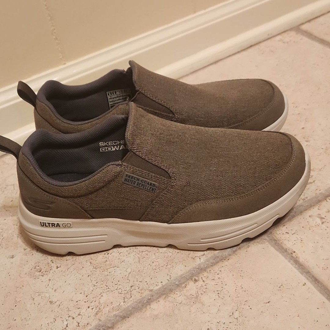 Skechers GoWalk Men's Gray Water Repellent Slip-on Shoes Size 9