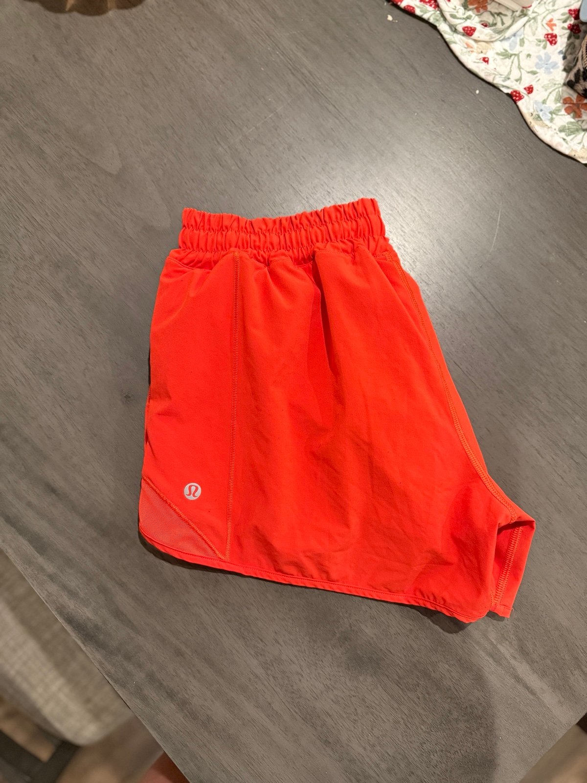 Lululemon Hottie Hot Shorts – Size 8 Tall (neon Orange)