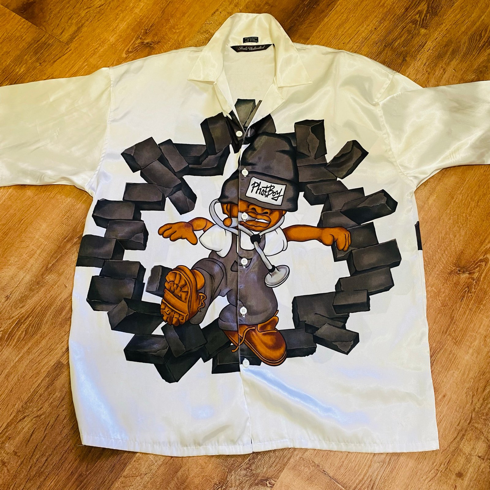 Streetwear 2000s shirt, vintage hip-hop rap