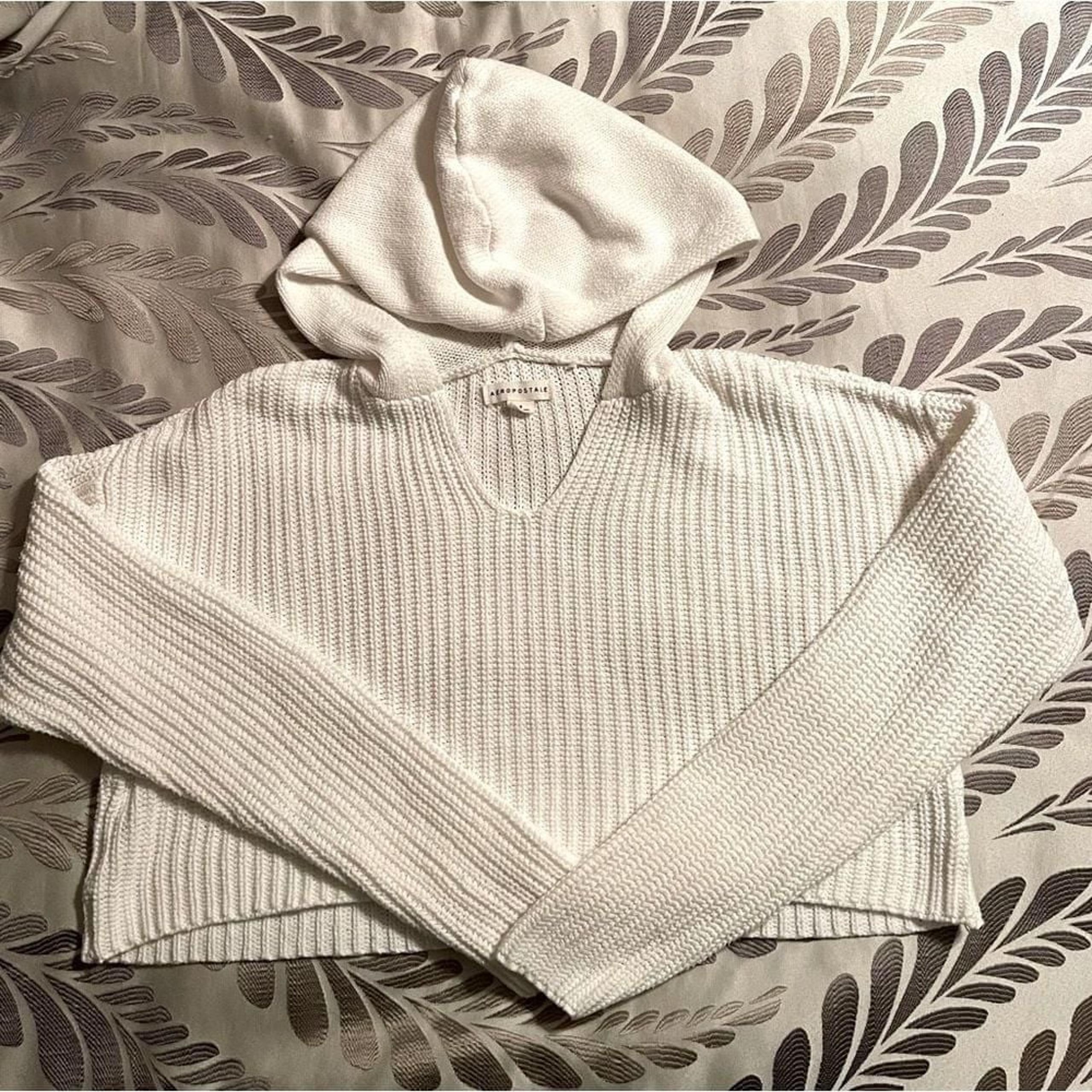 Aeropostale Cropped Hooded Sweater, Size Small