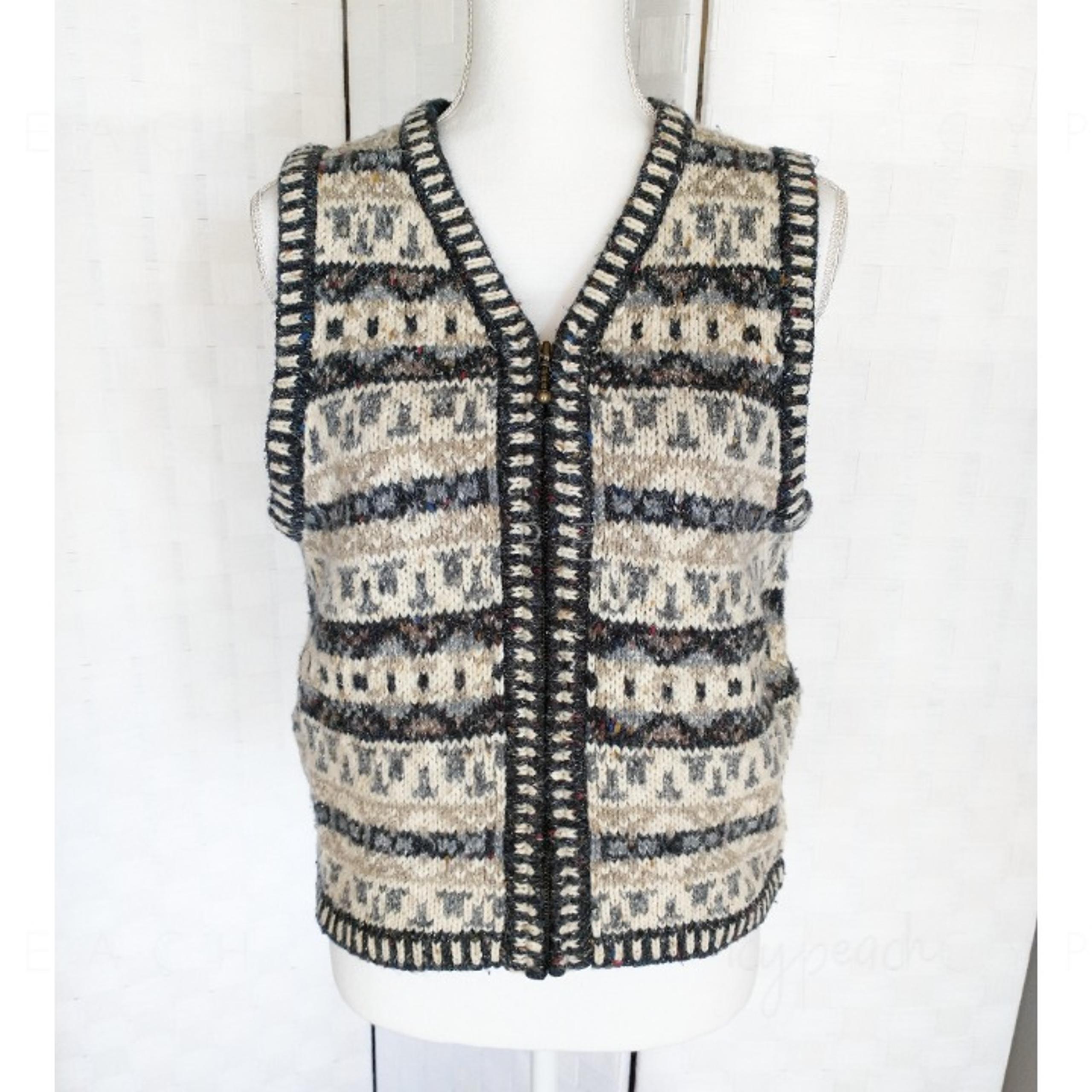 St Johns Bay Vtg Womens Sweater Vest Size Petite Medium PM Fair Isle Nordic 90s