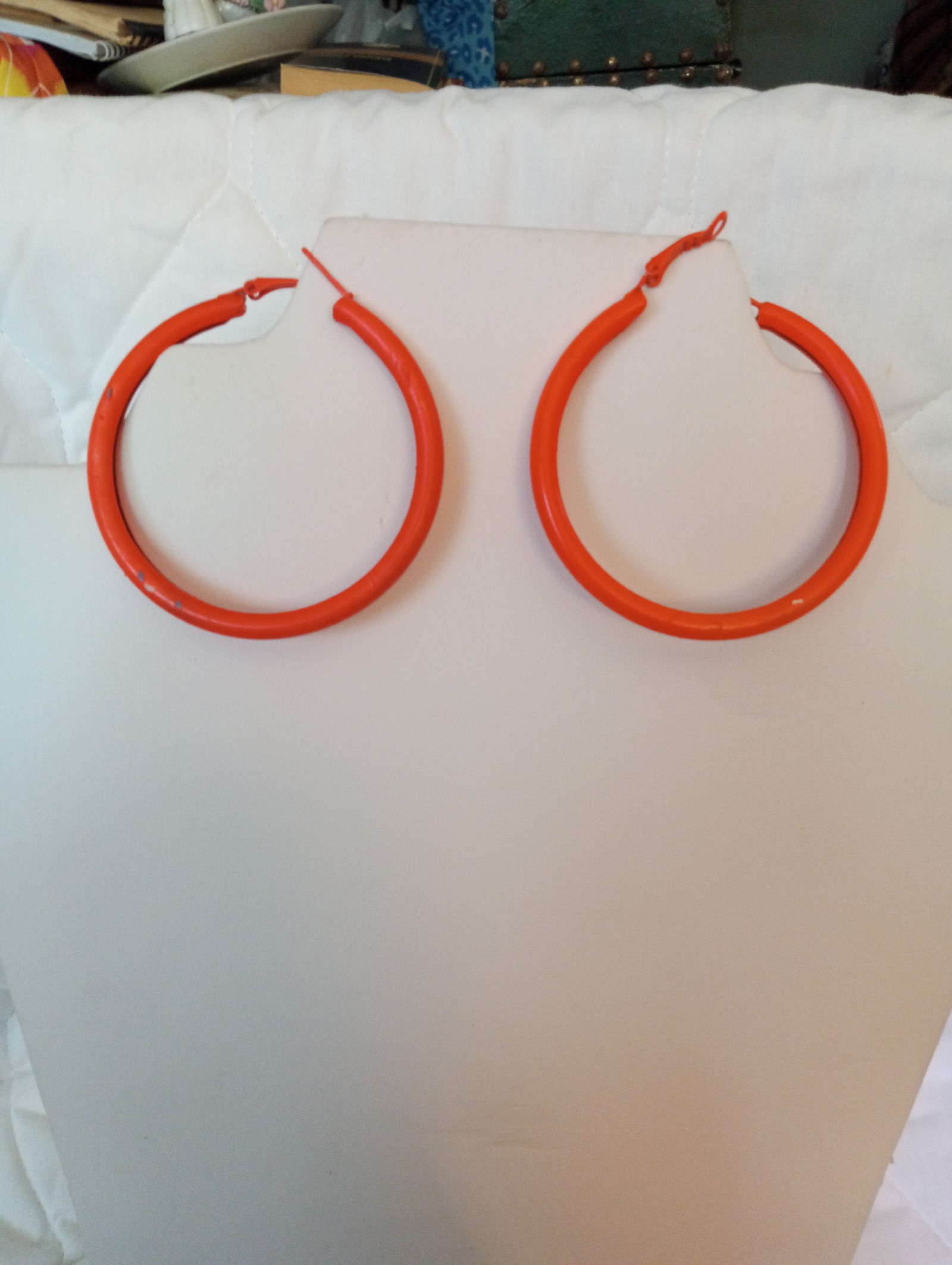 6 pairs of vintage earrings