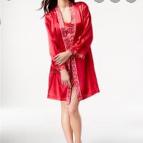 NWT MORGAN TAYLOR Red Satin Robe Size XS