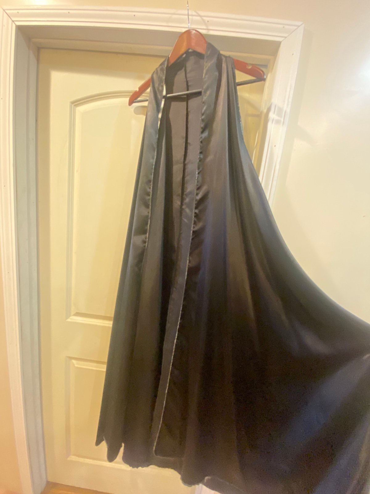 Sleeveless cape