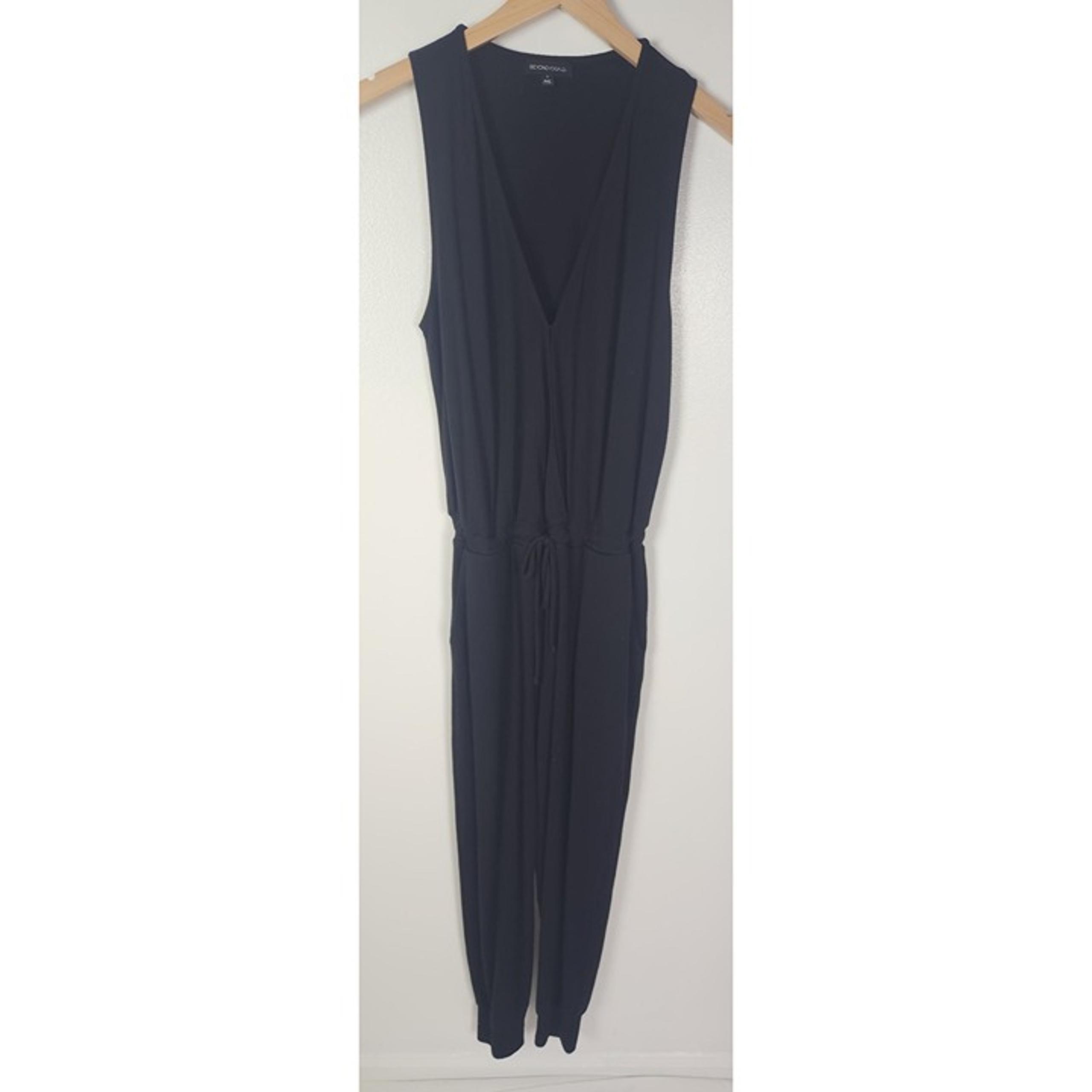 Beyond Yoga Women's Sz. S Overlapping Sleeveless Jumpsuit In Black