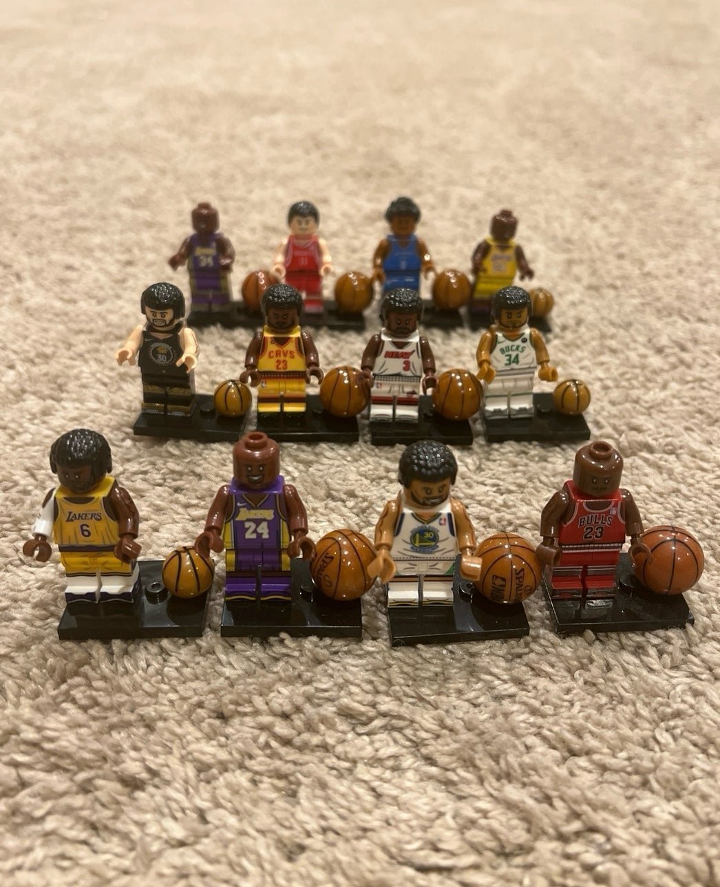 NBA Basketball Minifigure Lot (12)