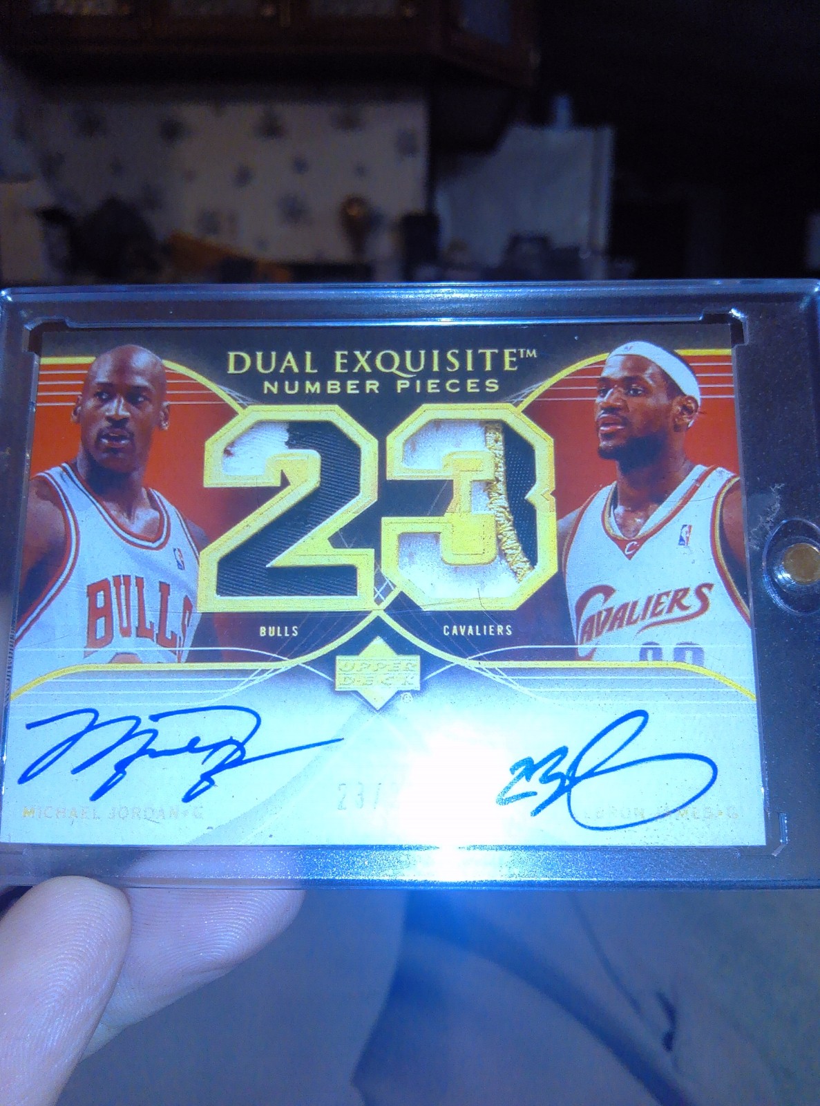 MICHAEL JORDAN & LEBRON JAMES EXQUISITE UPPER DECK CUSTOM CARD Facsimile