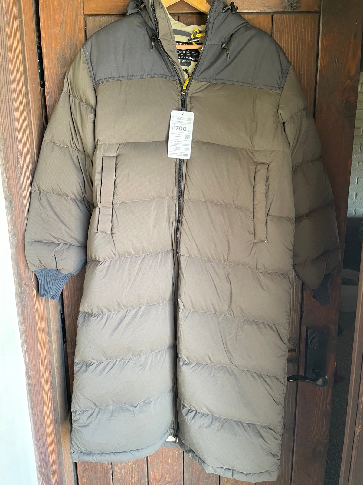 Filson featherweight long packaway puffer jacket L