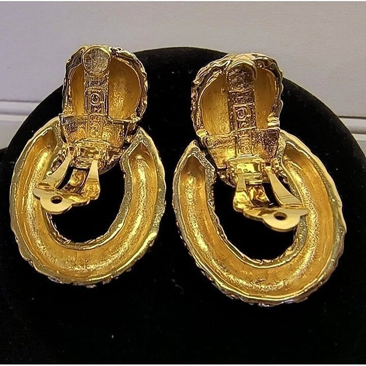 Vintage Ciner Gold Tone Clip On Earrings, Textured, EUC Earrings