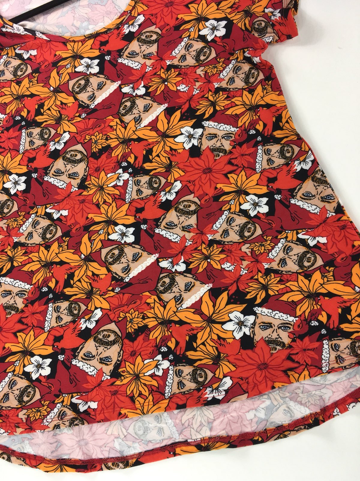 NWT Lularoe Holiday Classic Tee XL