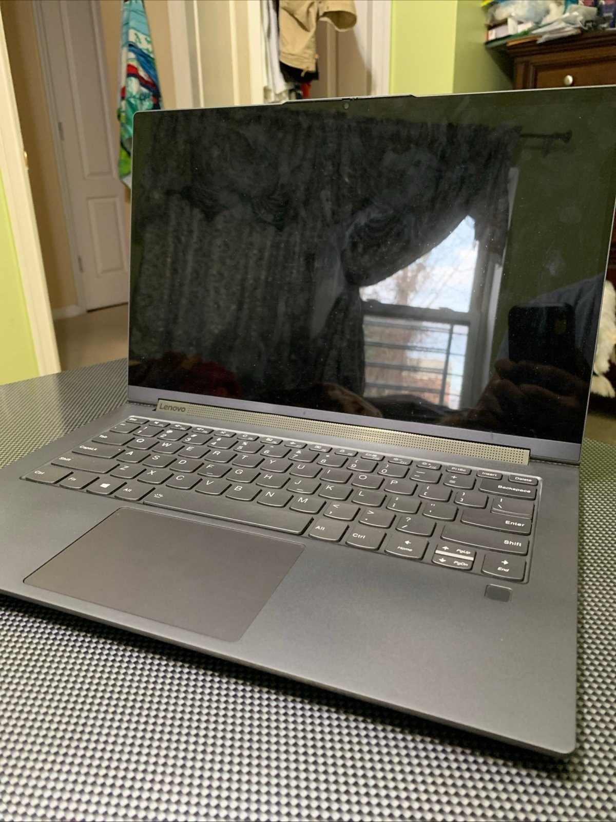 Lenovo Yoga Series 9 - C940, 12 GB of Ram, Intel Core i7-1065G7 CPU, 512 GB SSD