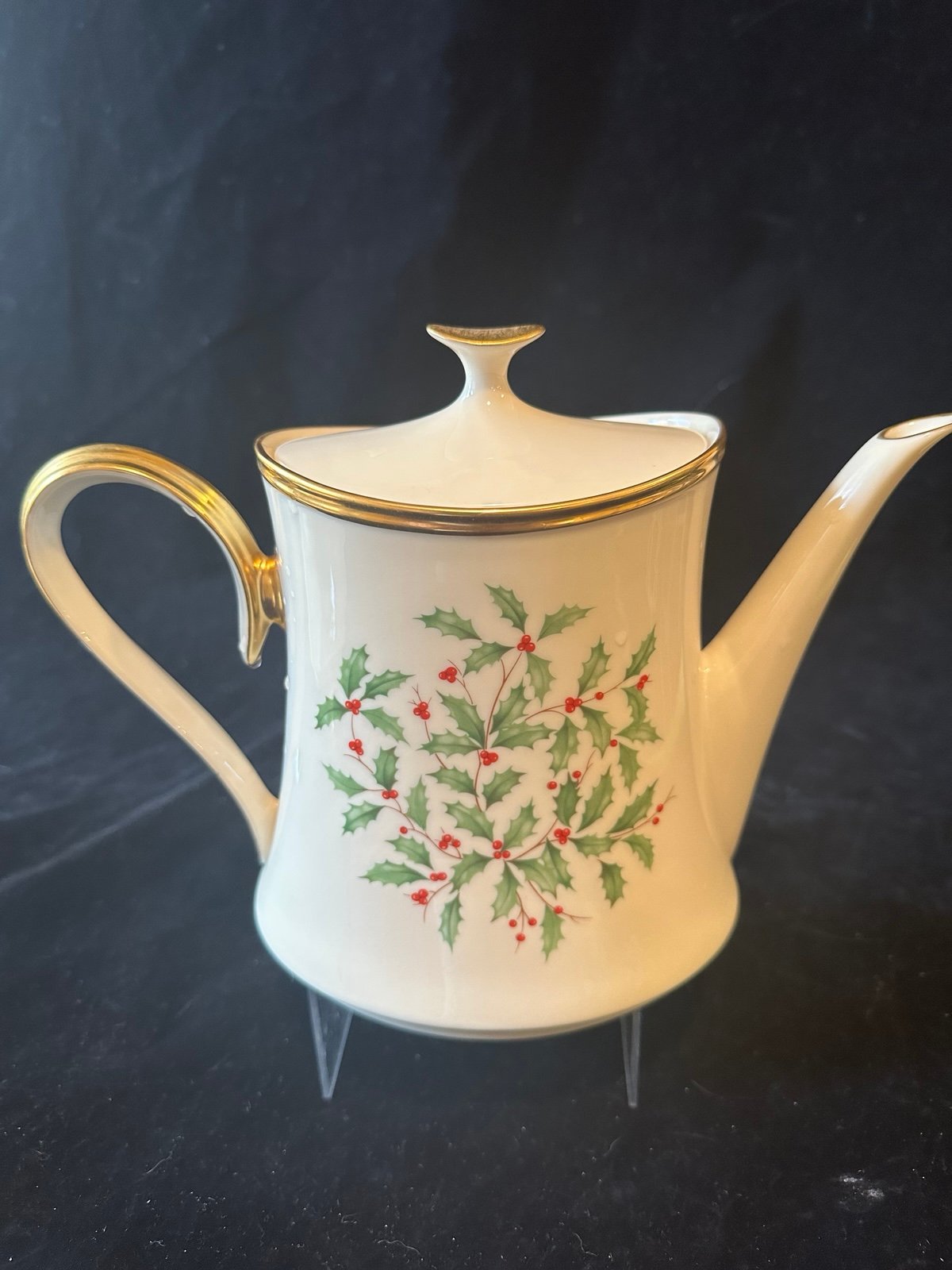 Lenox Holiday Coffee Pot USA