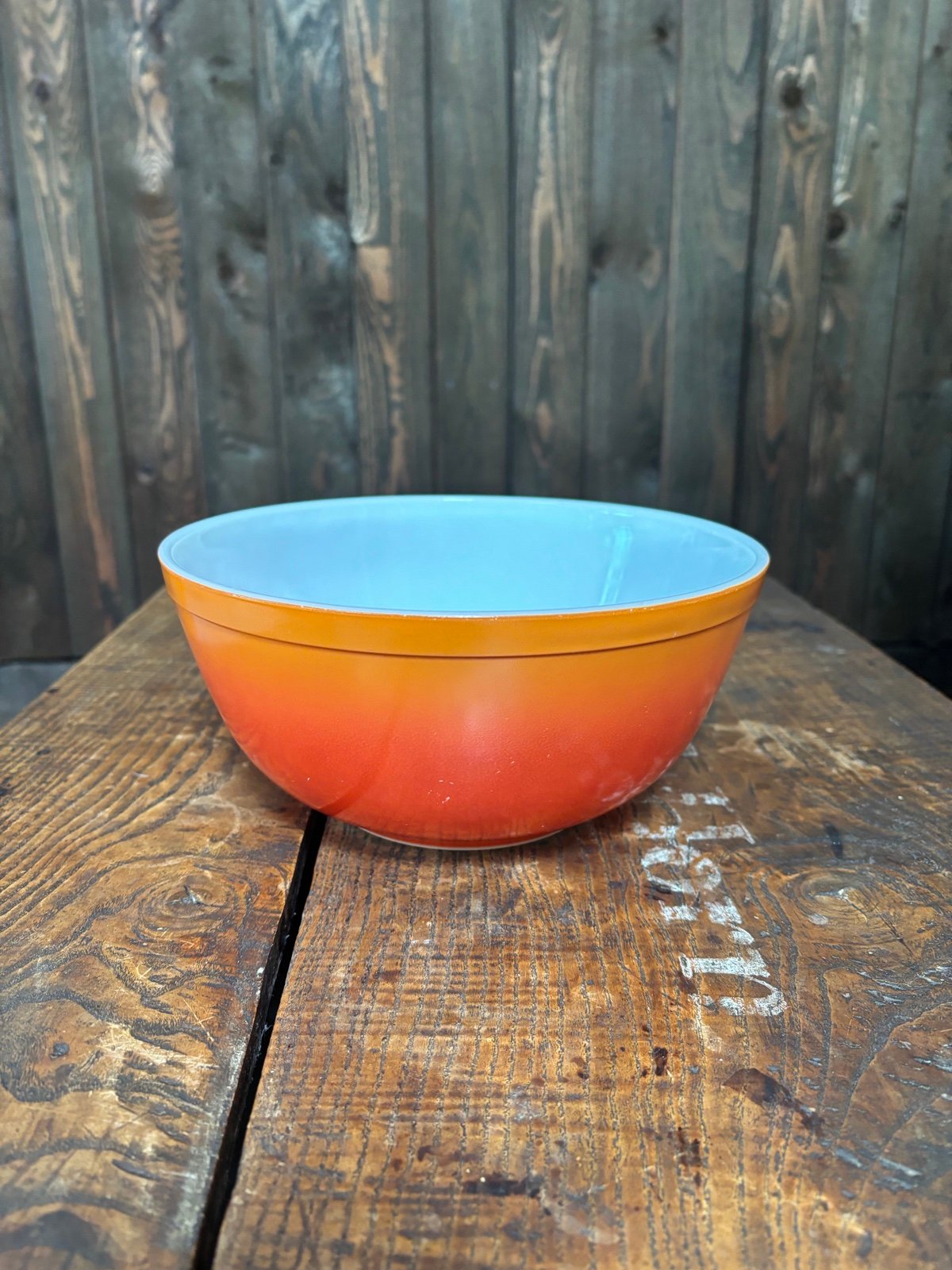 Pyrex Ombré Orange Red 403 Bowl 2 1/2 qt