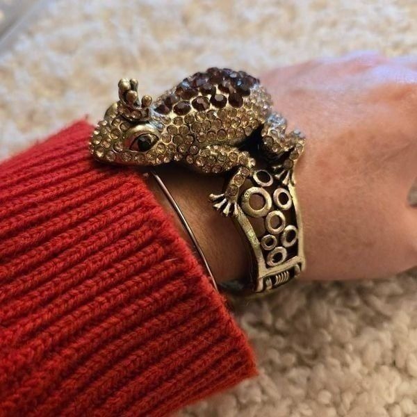 NWOT Frog Prince Antiqued Gold Rhinestone Bangle