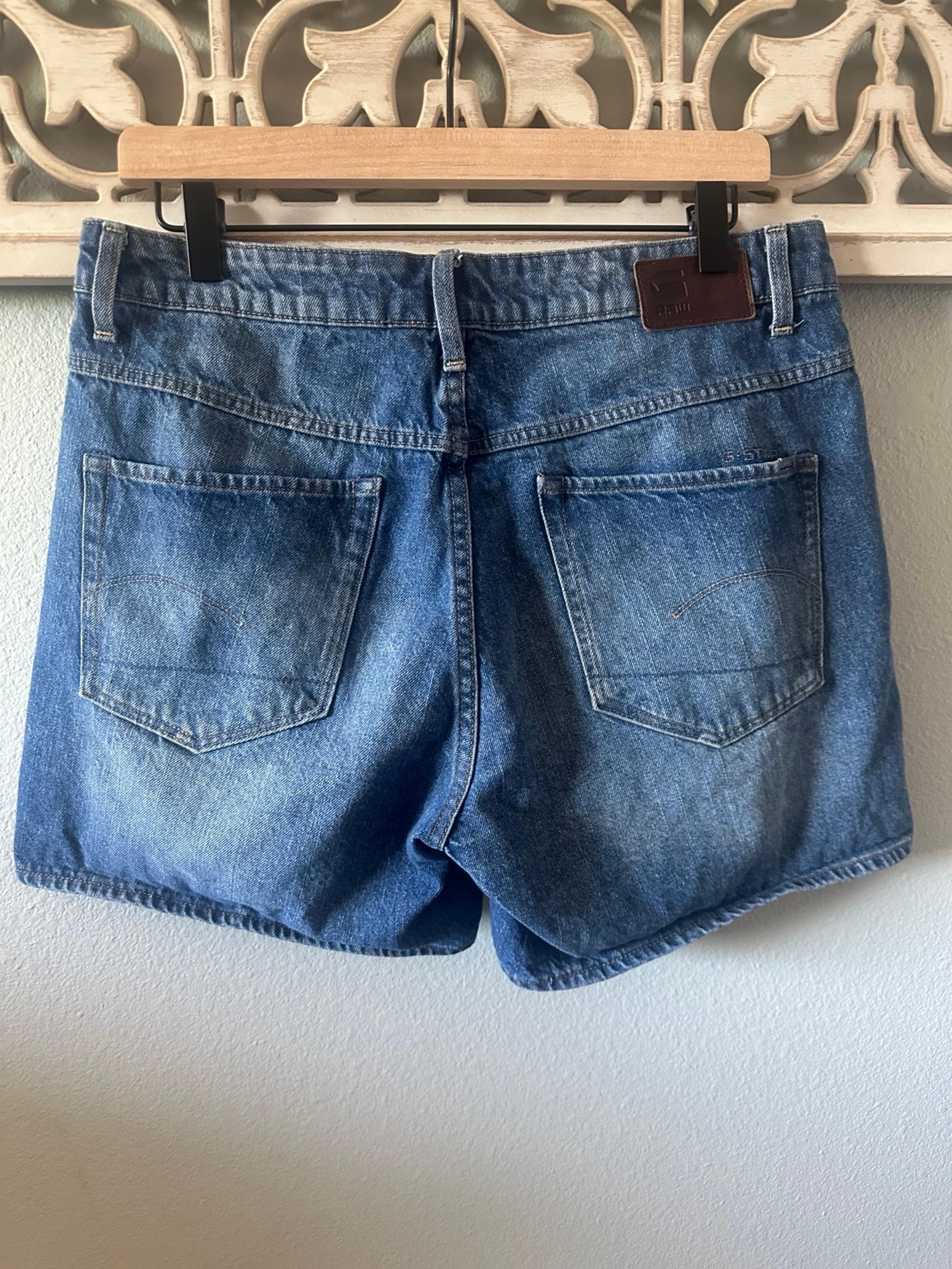 *G STAR RAW* HIGH RISE BOYFRIEND SHORT*
