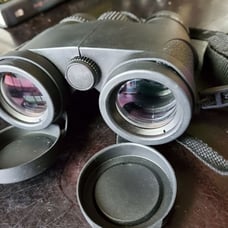Dakota Elite Binoculars 8x32 w/bag