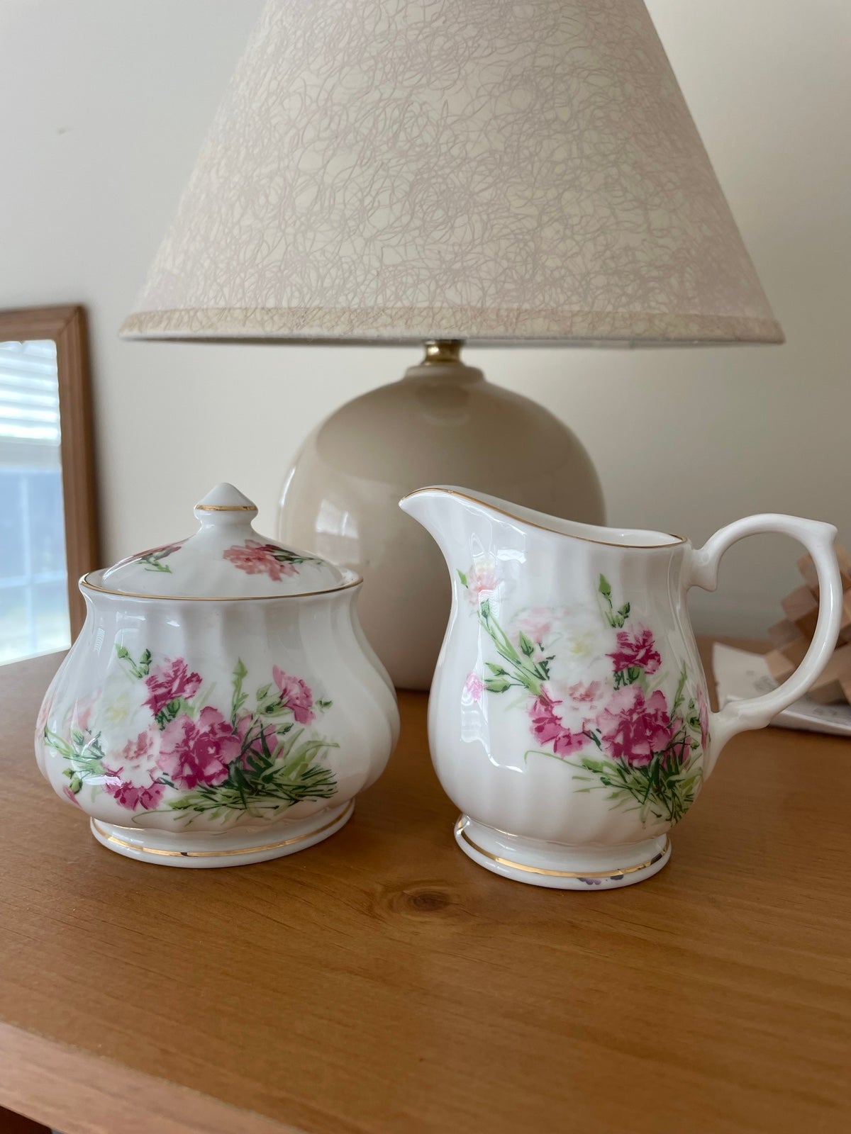 Fine Bone China Sugar and Creamer Set. Made in England.