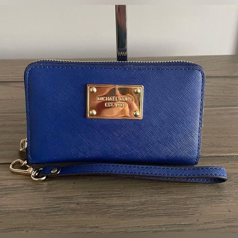 NWOT, Michael Kors Pebbled Blue Leather Wristlet/Wallet