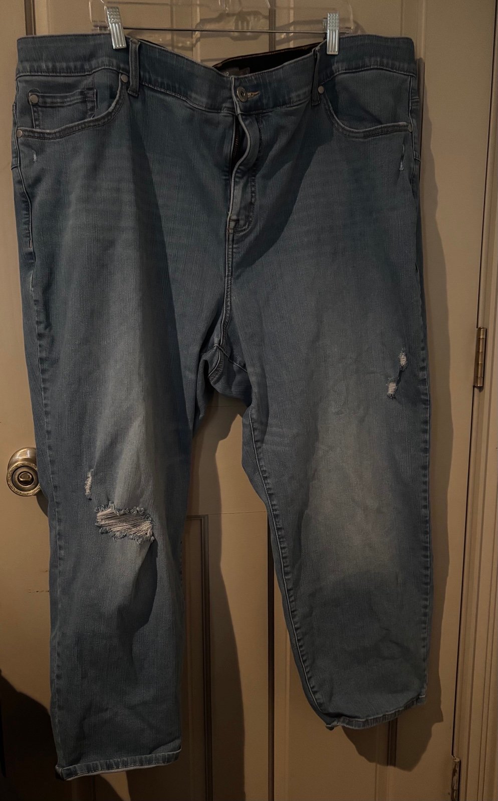 Torrid Women’s Plus Bombshell Straight Stretch Jean ~ Torrid 6 ~ 30short